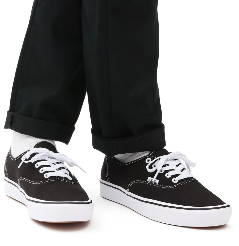 Vans Classic ComfyCush Authentic in Black/True White