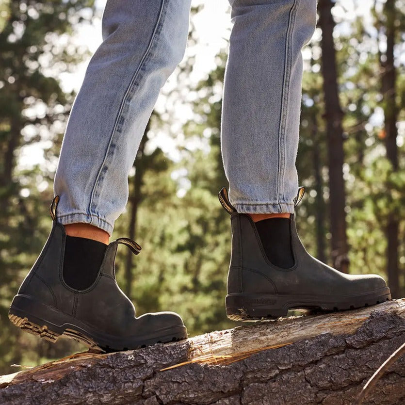 Blundstone Classic 587 in Rustic Black