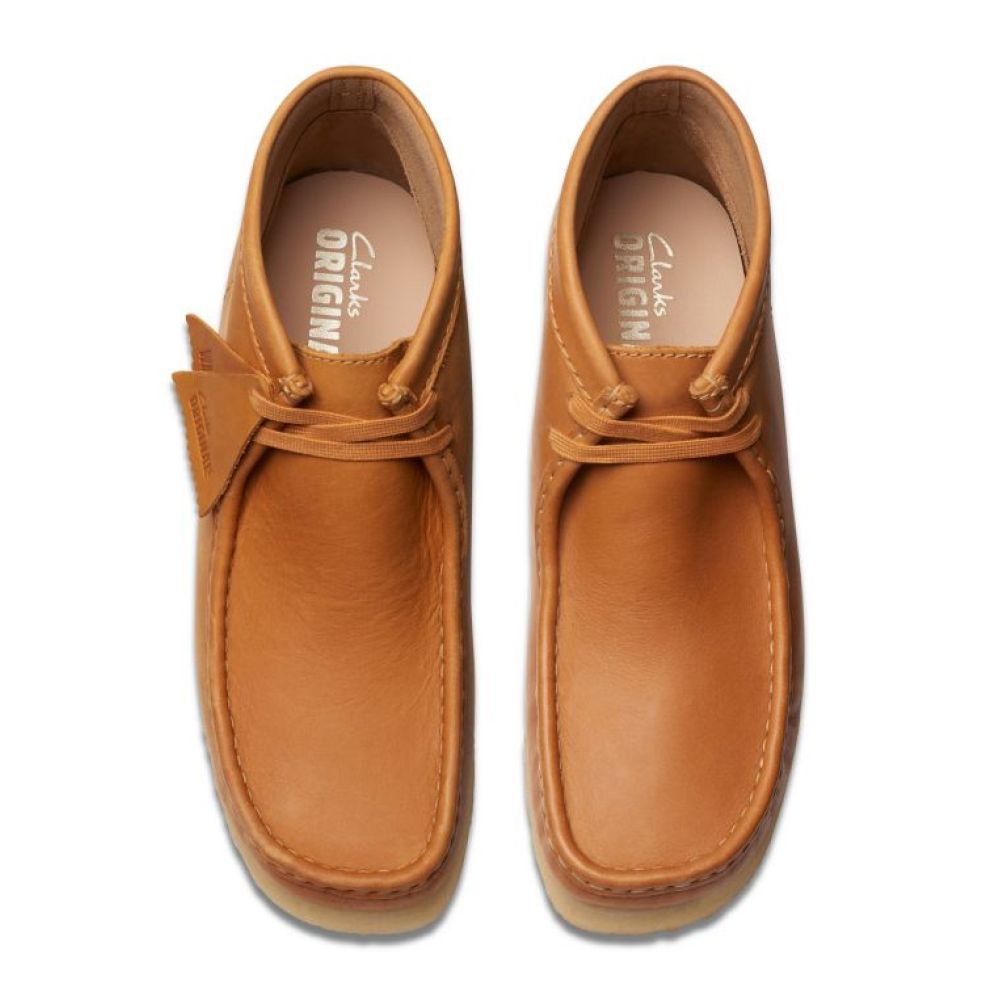 Clarks Men s Wallabee Boot in Mid Tan Leather