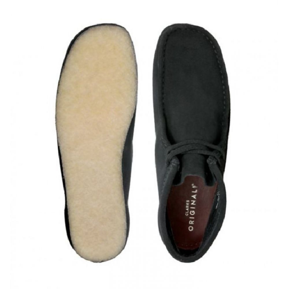 Clarks Men's Wallabee Boot in Black Suede | Getoutsideshoes.com