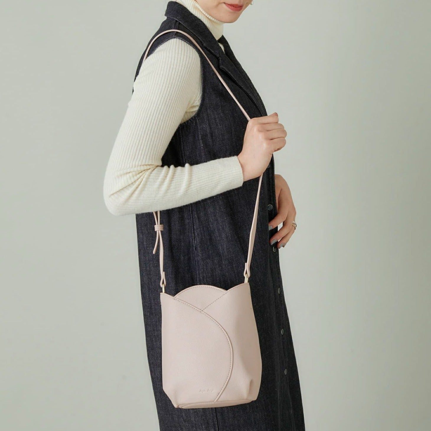 Anello Atelier Mini Shoulder Bag (Light Grey)