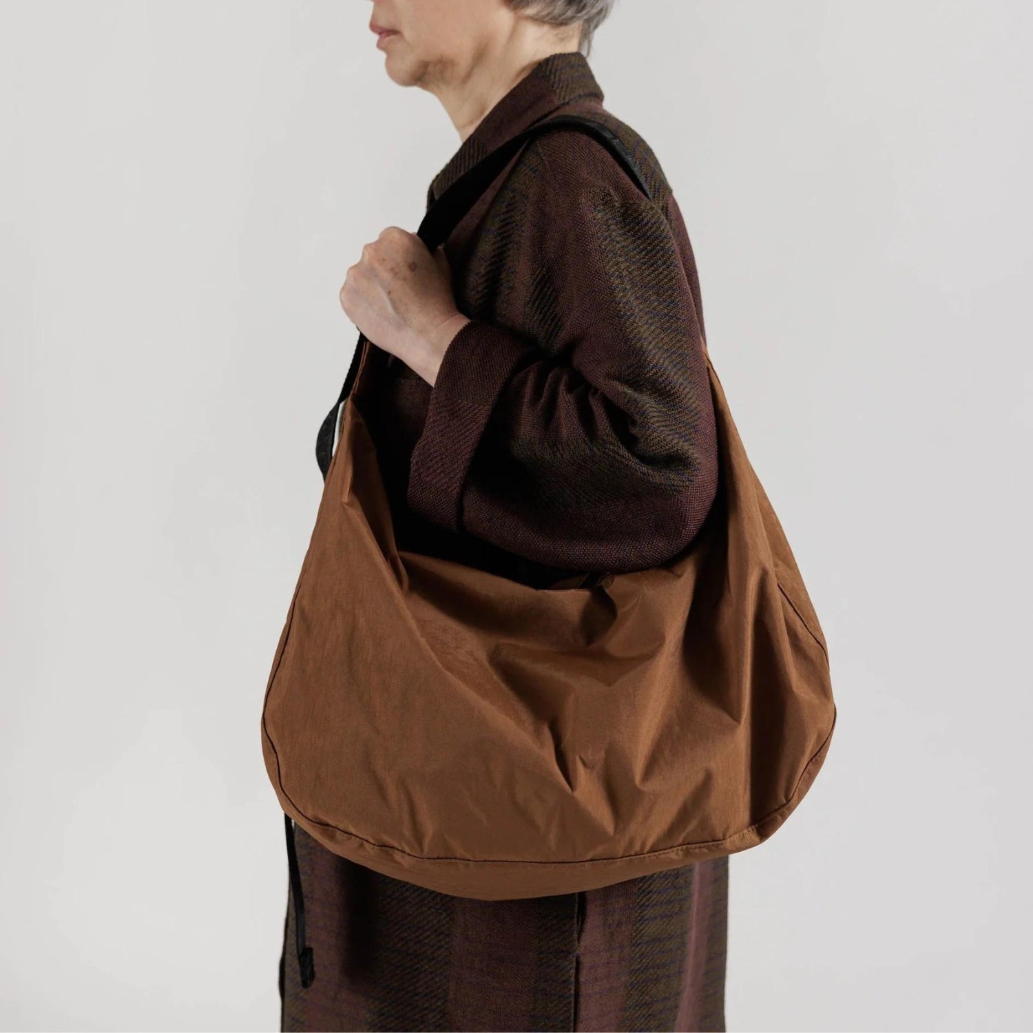 baggu large nylon crescent bag stores