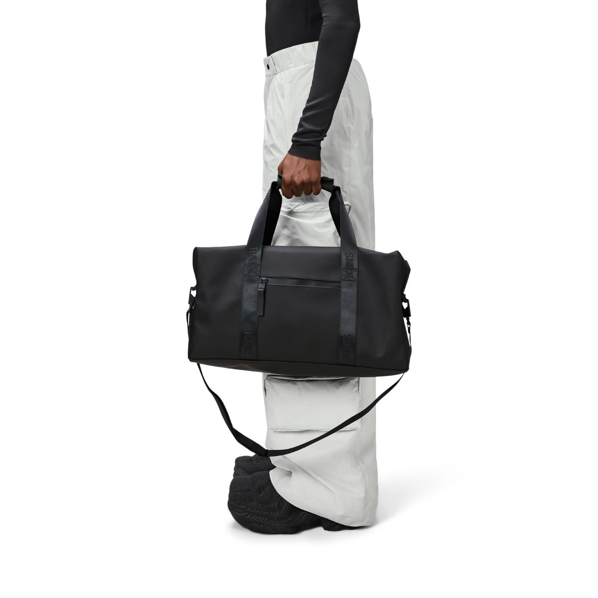 RAINS Black Trail Gym Bag