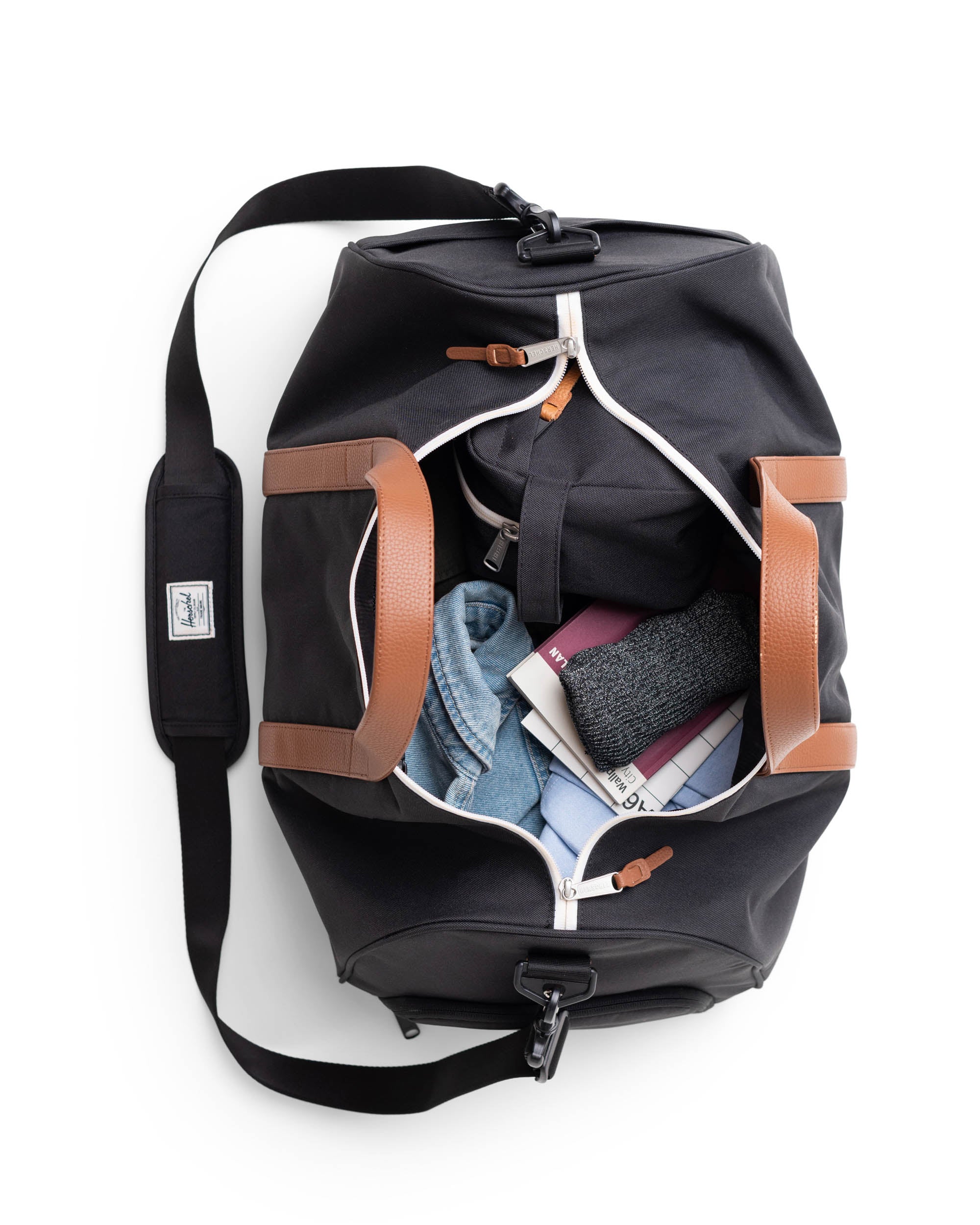 Herschel Novel Duffle in Black