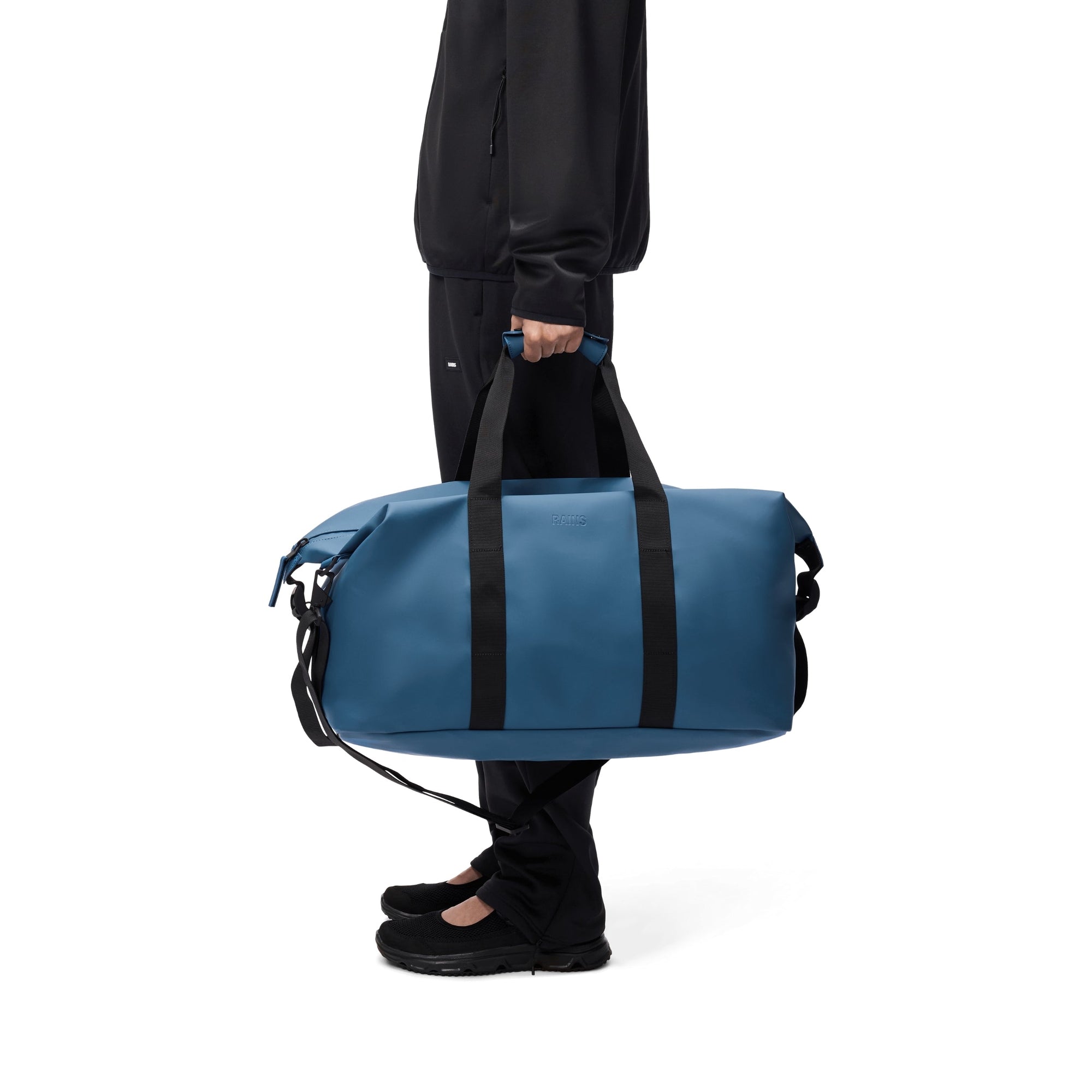 Rains Hilo Weekend Bag in Pulse