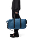 Rains Hilo Weekend Bag in Pulse