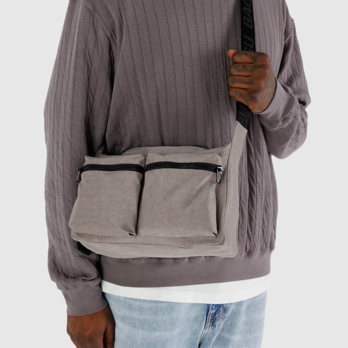 Baggu Medium Cargo Crossbody in Dove