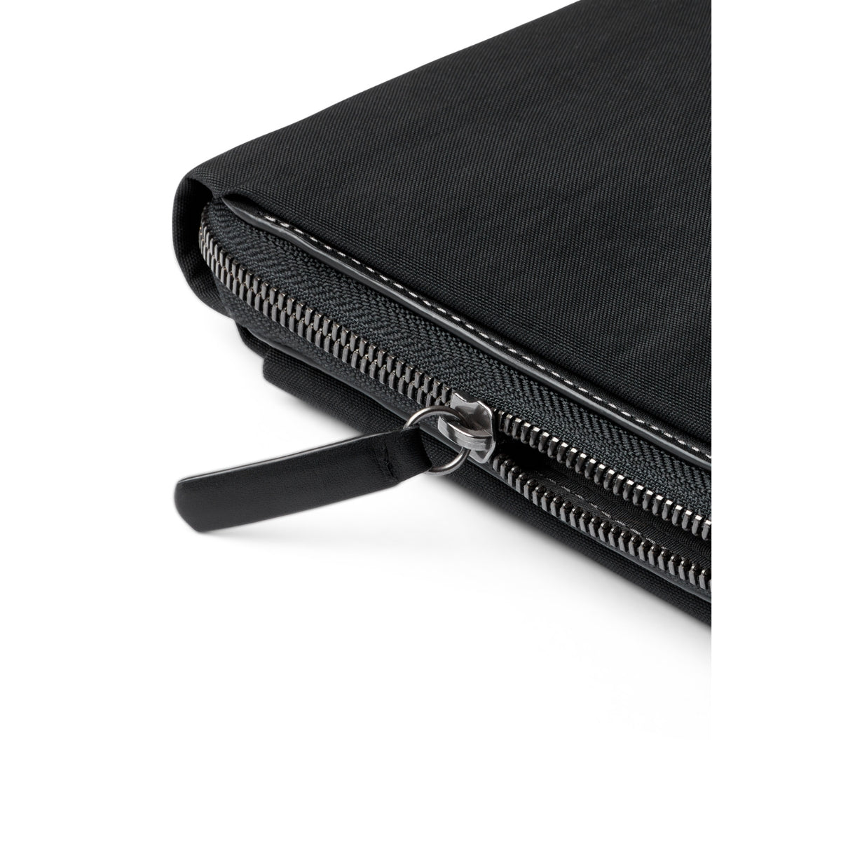 Bellroy Tokyo Folio 8&quot; in Raven