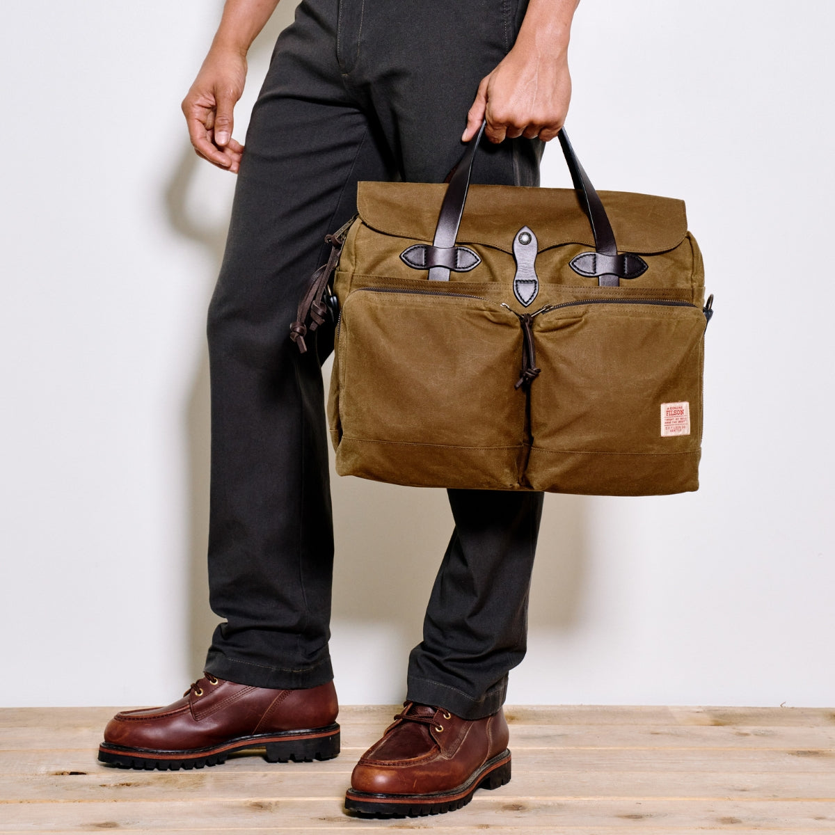 Filson 24 Hour Tin Cloth Briefcase in Dark Tan