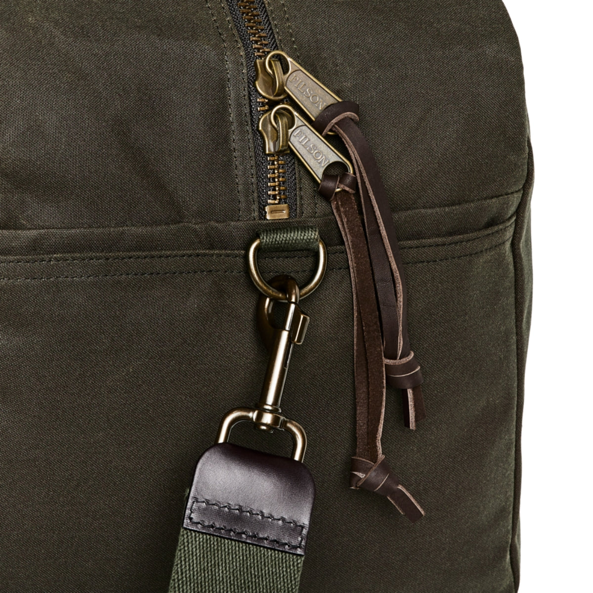 Filson Medium Tin Cloth Duffle Bag in Ottergreen