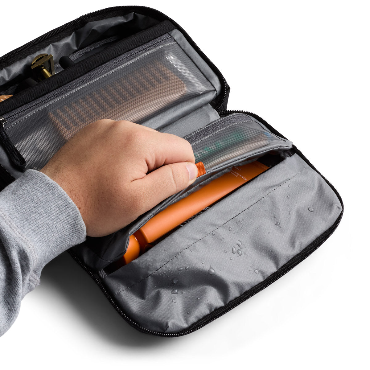 Bellroy Hanging Toiletry Kit in Black