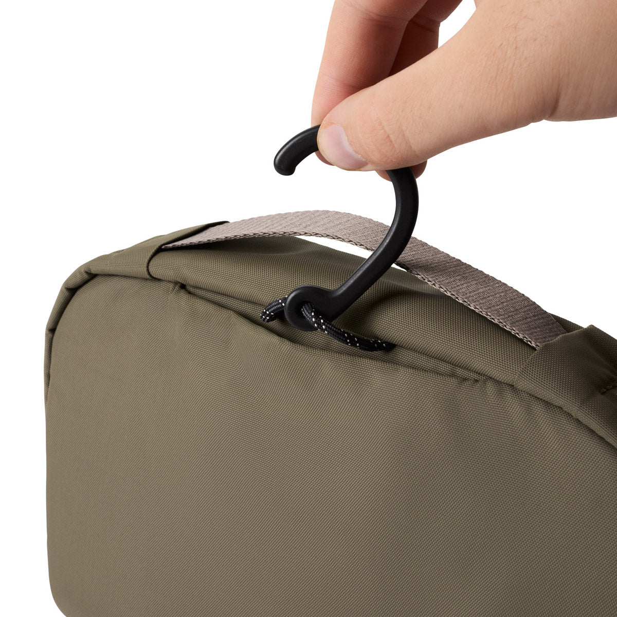 Bellroy Hanging Toiletry Kit in Sea Kelp