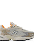 New Balance Women's 725 in Sea Salt with Hot mango and Timber Wolf