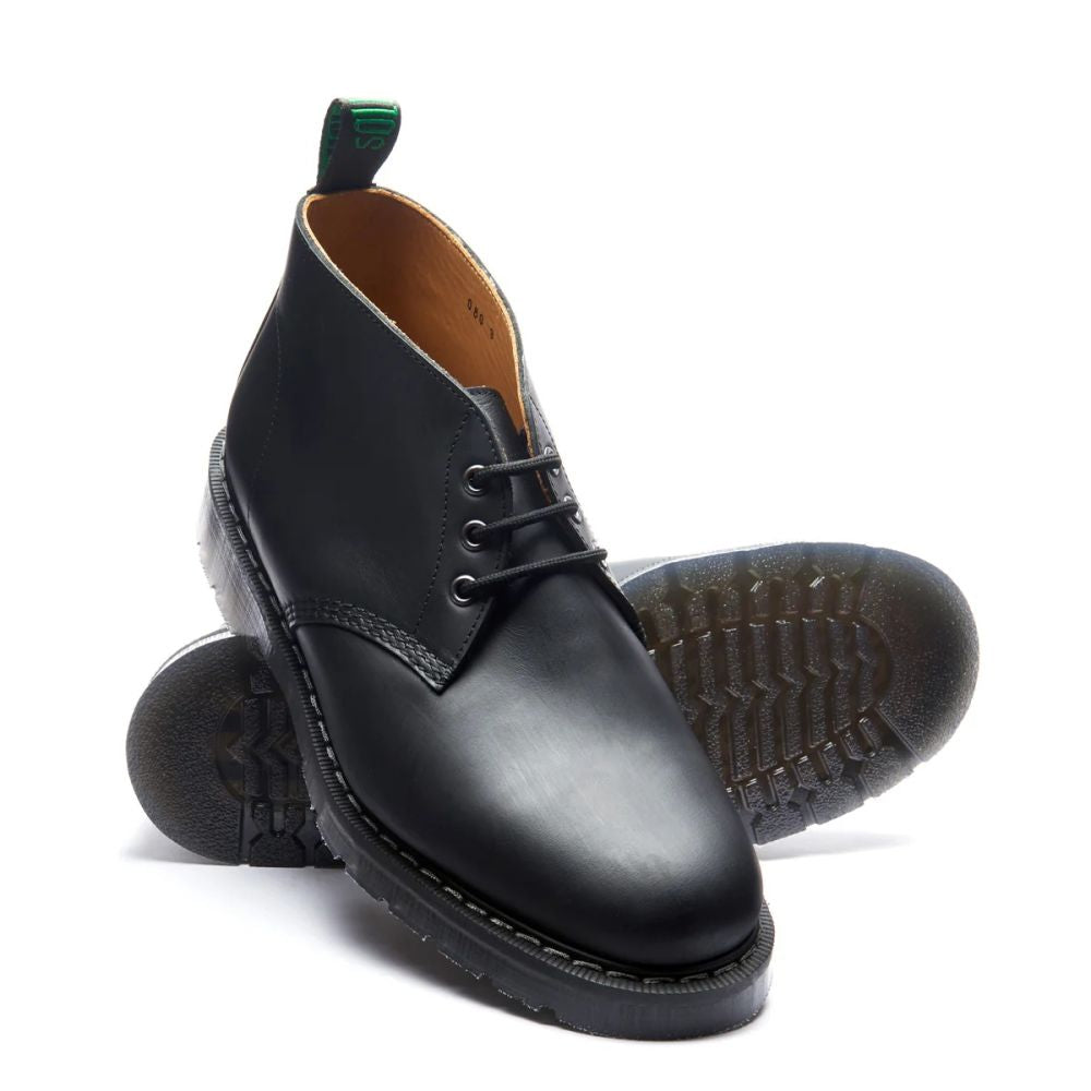 Solovair 3 Eye Chukka Boot in Black Greasy