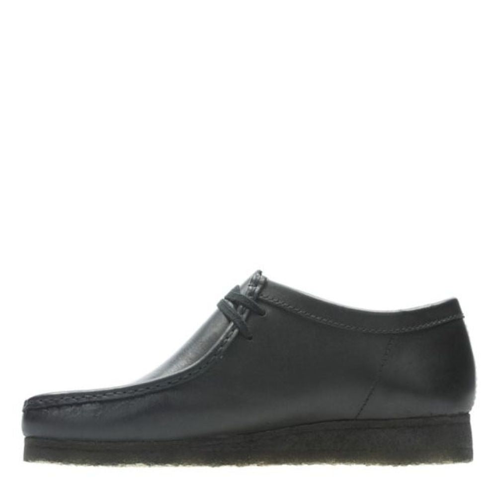 Clarks 4e hot sale shoes