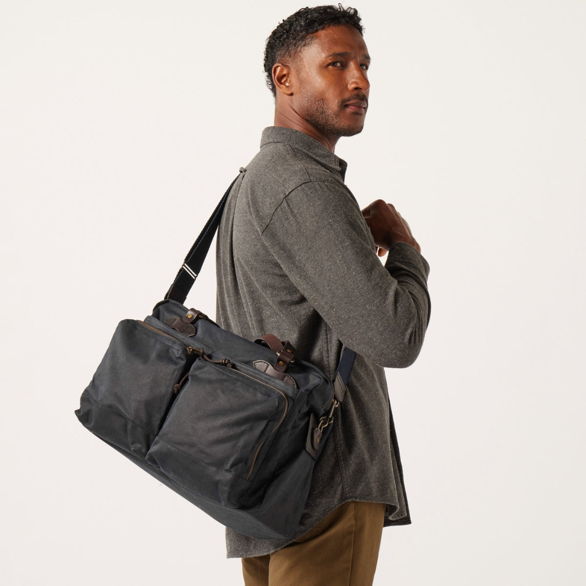 Filson 48 Hour Duffle in Navy