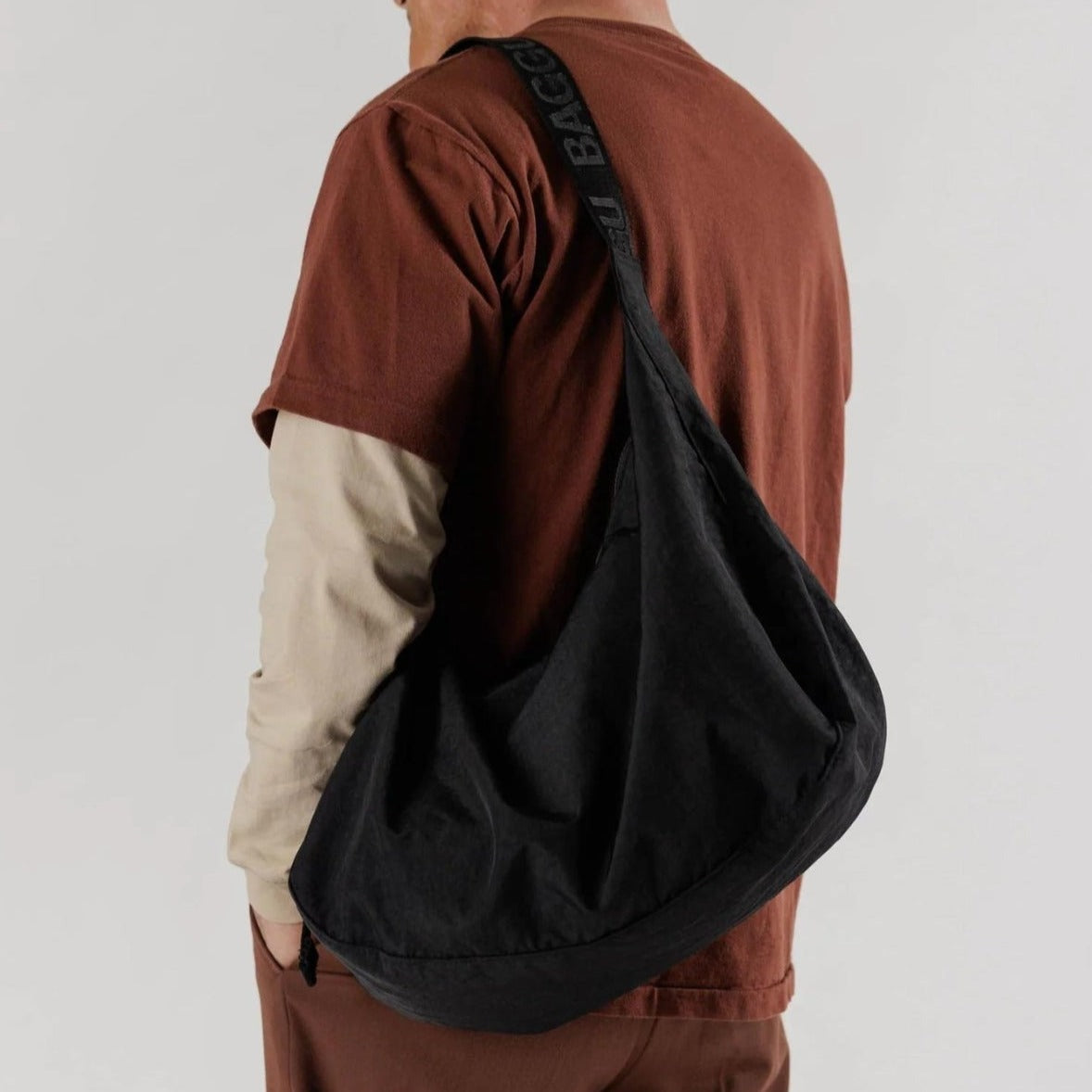 Large Nylon Crescent Bag : Black - Baggu